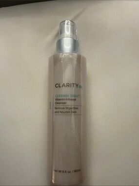 Clarity Cleanse Daily Vitamin-Infused Cleanser — Soft Pink Bottle